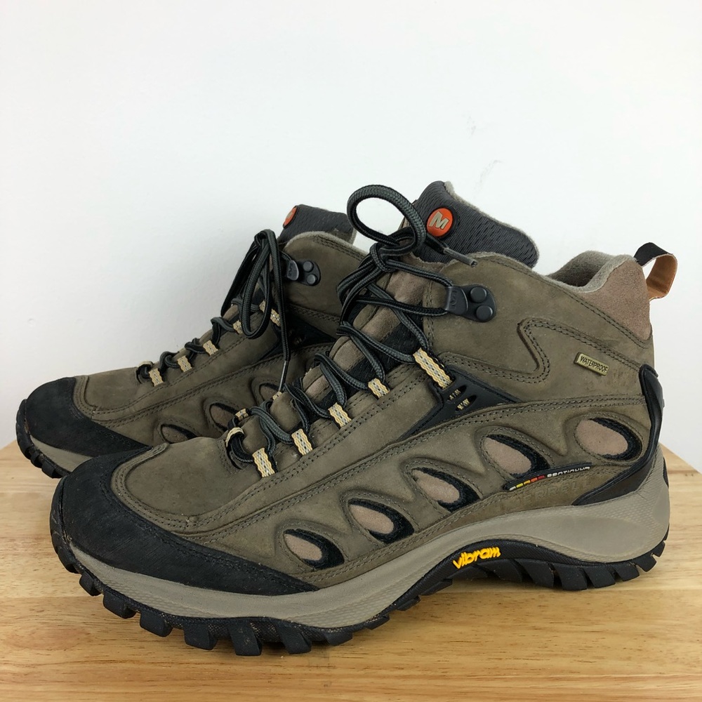 Merrell Radius Mid Waterproof Hiking Boots. 9.5